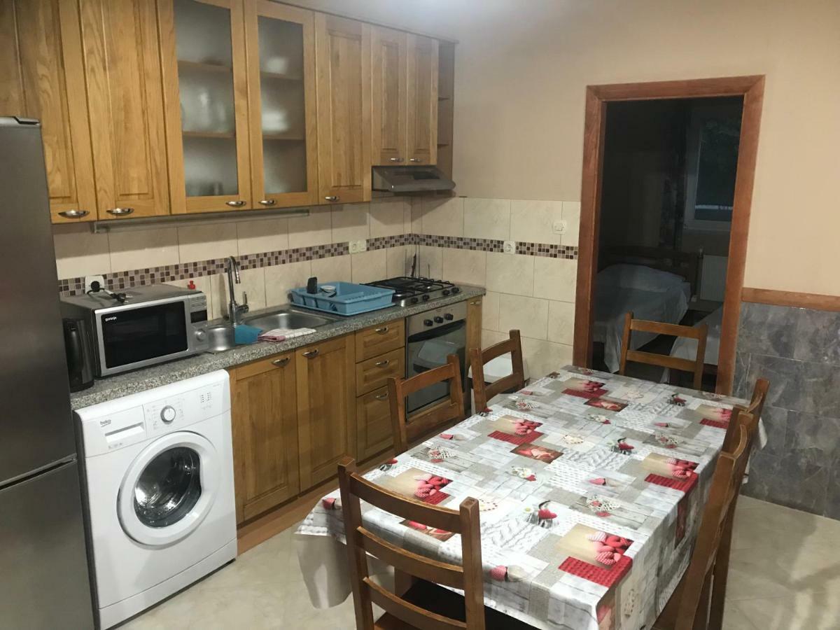 Peter&Zana Apartments スタリー・グラード エクステリア 写真